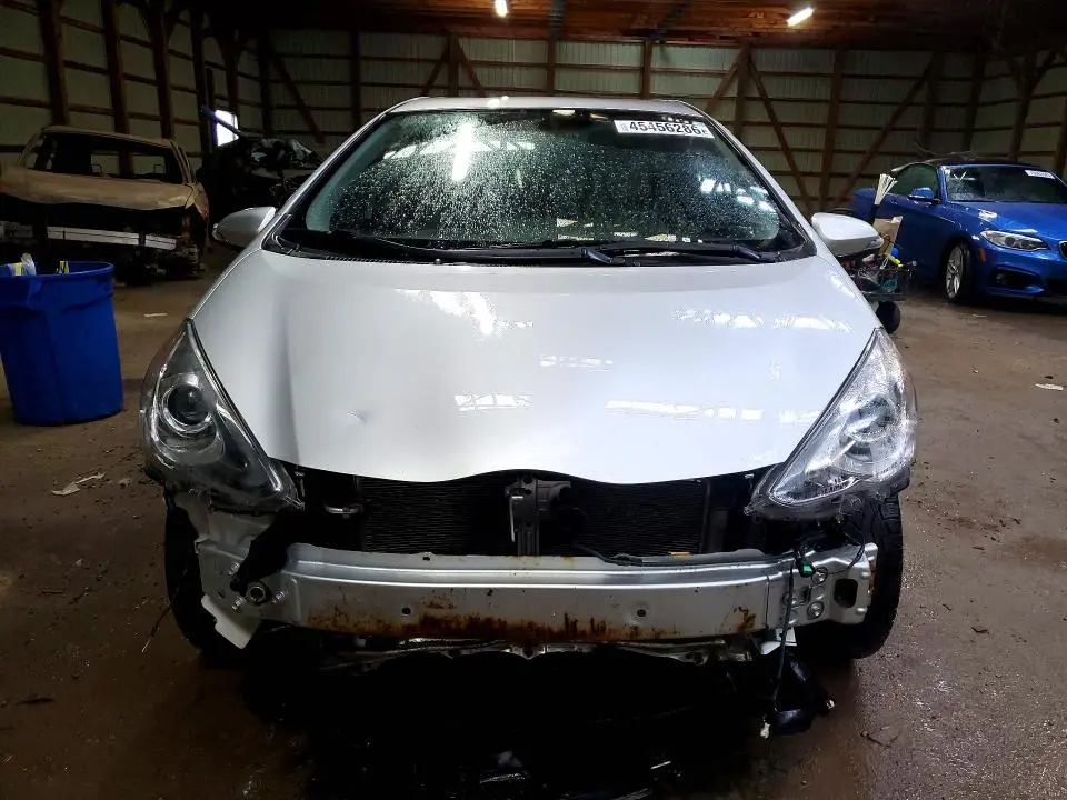 2016 TOYOTA PRIUS C ONE  