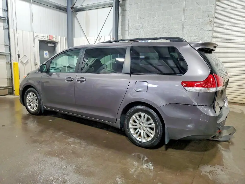 2011 TOYOTA SIENNA XLE 8-PASSENGER  