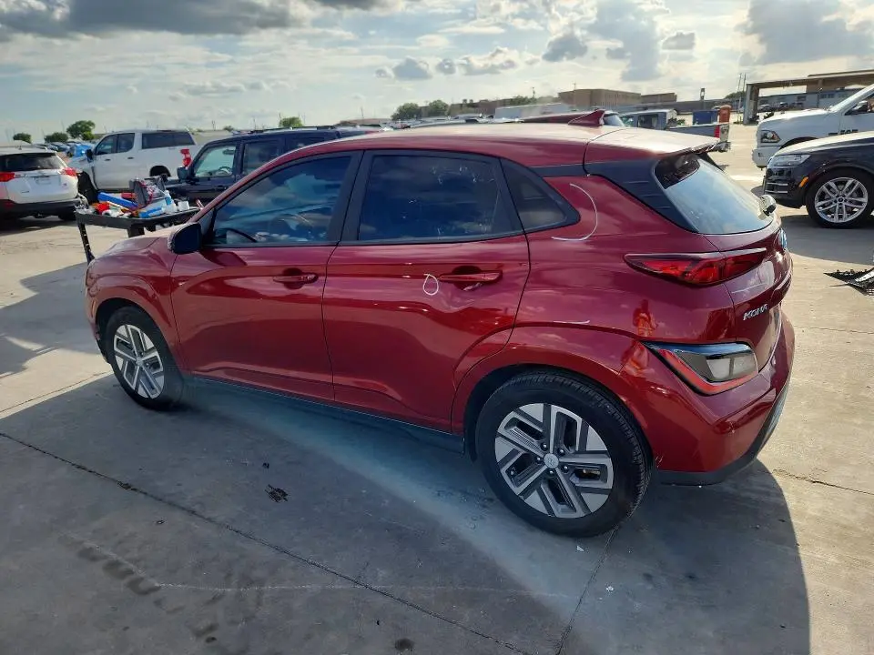 2023 HYUNDAI KONA SE  