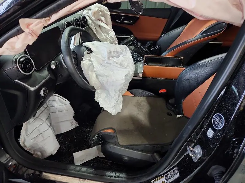 2024 MERCEDES-BENZ C 300  
