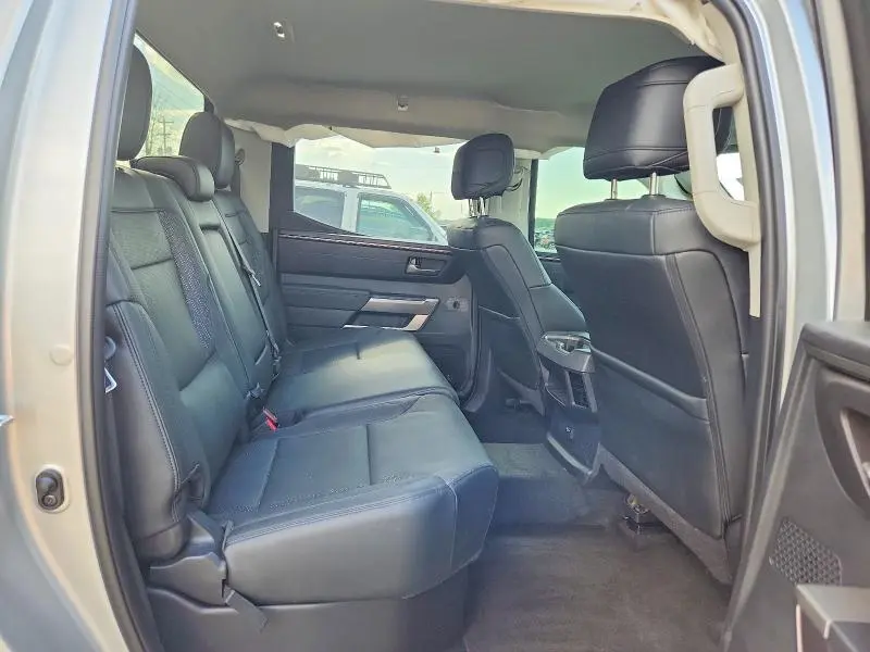 2023 TOYOTA TUNDRA SR5  