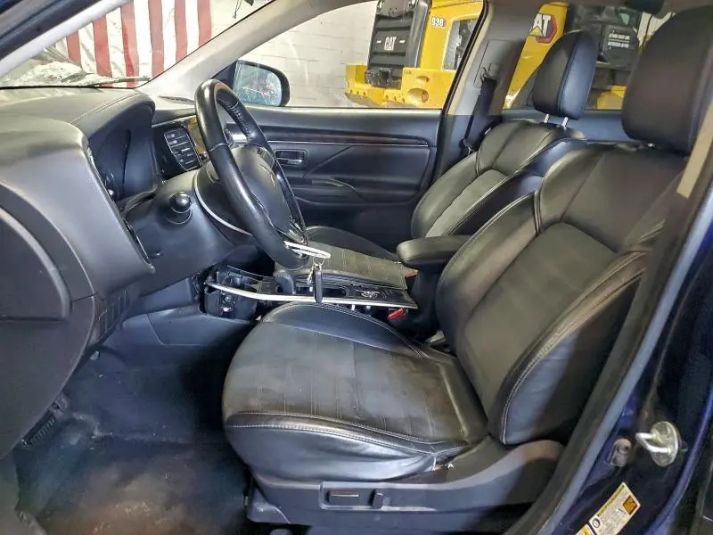 2019 MITSUBISHI OUTLANDER SE  