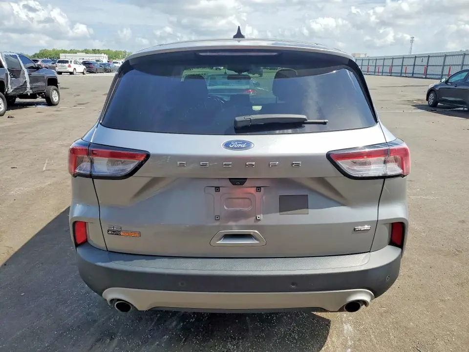 2021 FORD ESCAPE SE  