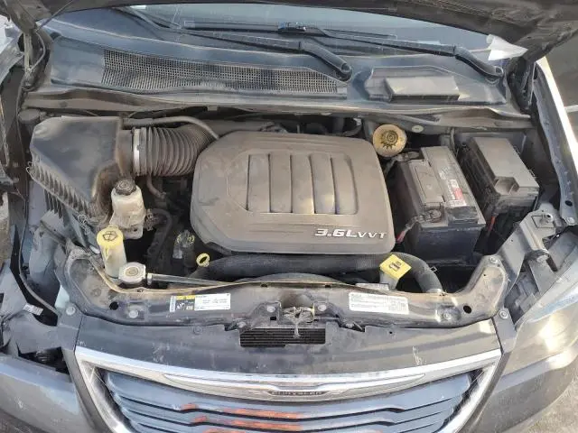 2015 CHRYSLER TOWN & COUNTRY S  