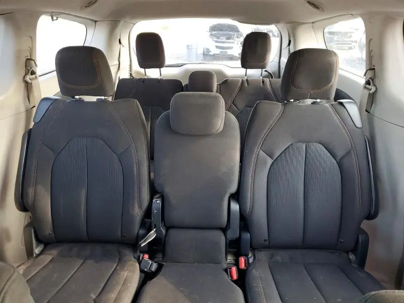 2017 CHRYSLER PACIFICA LX  