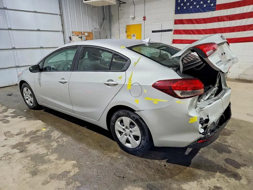 2018 KIA FORTE LX  
