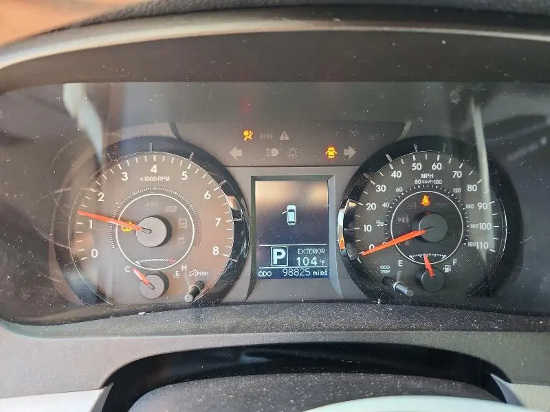 2015 TOYOTA SIENNA LE  