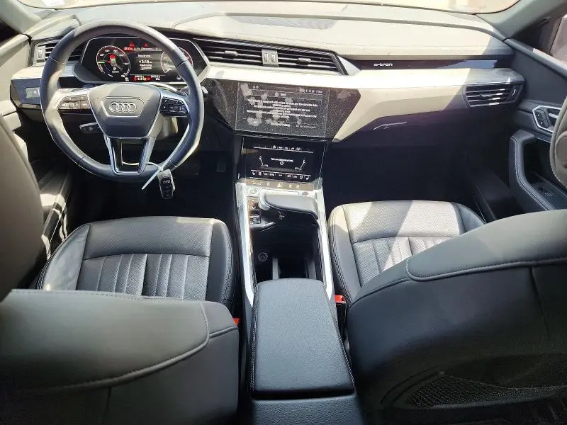 2024 AUDI Q8 E-TRON SPORTBACK PREMIUM PLUS  