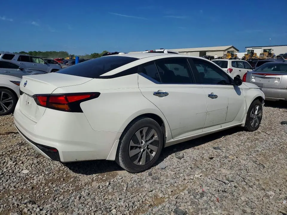 2020 NISSAN ALTIMA S  