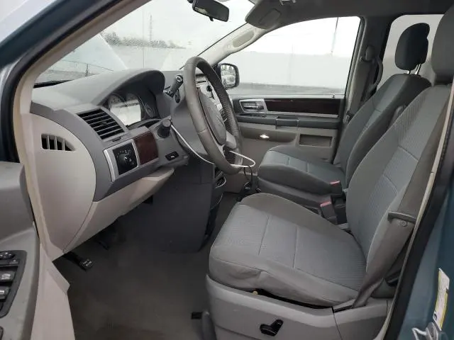 2010 CHRYSLER TOWN & COUNTRY TOURING  