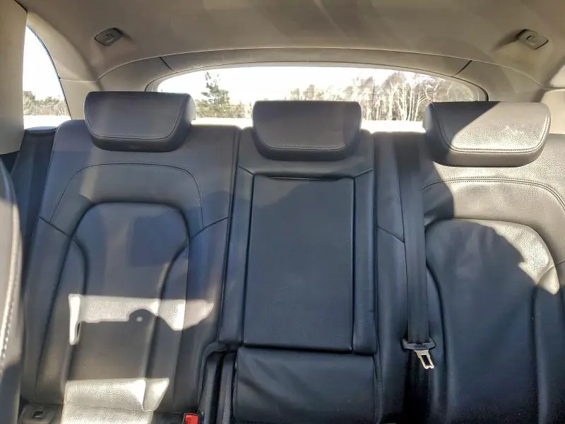 2010 AUDI Q5 PREMIUM PLUS  