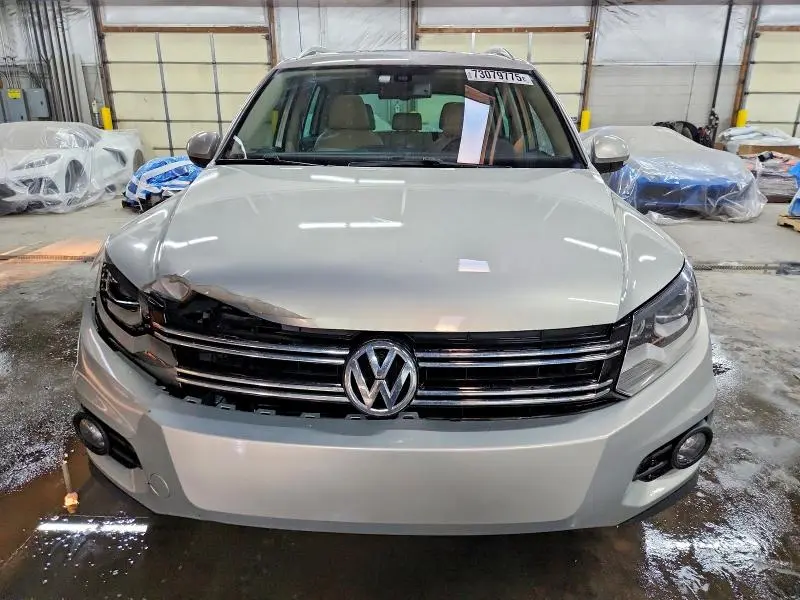 2013 VOLKSWAGEN TIGUAN S  