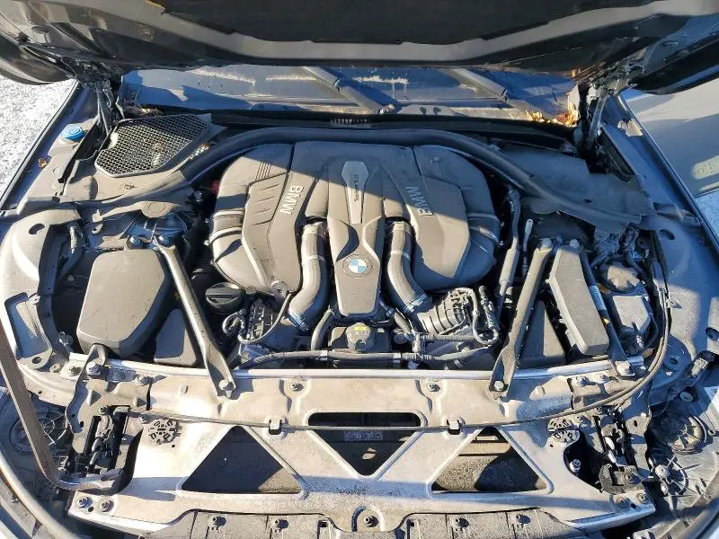 2017 BMW 750 XI  