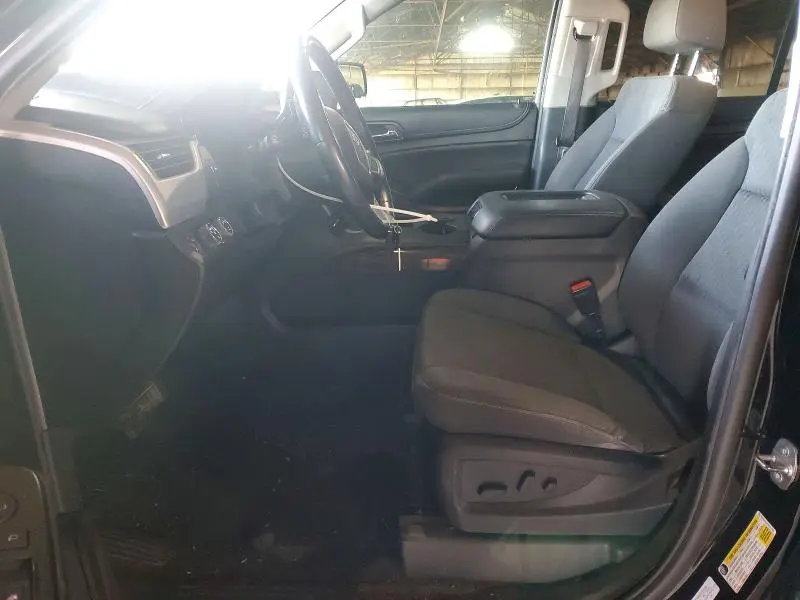 2017 GMC YUKON XL K1500 SLE  