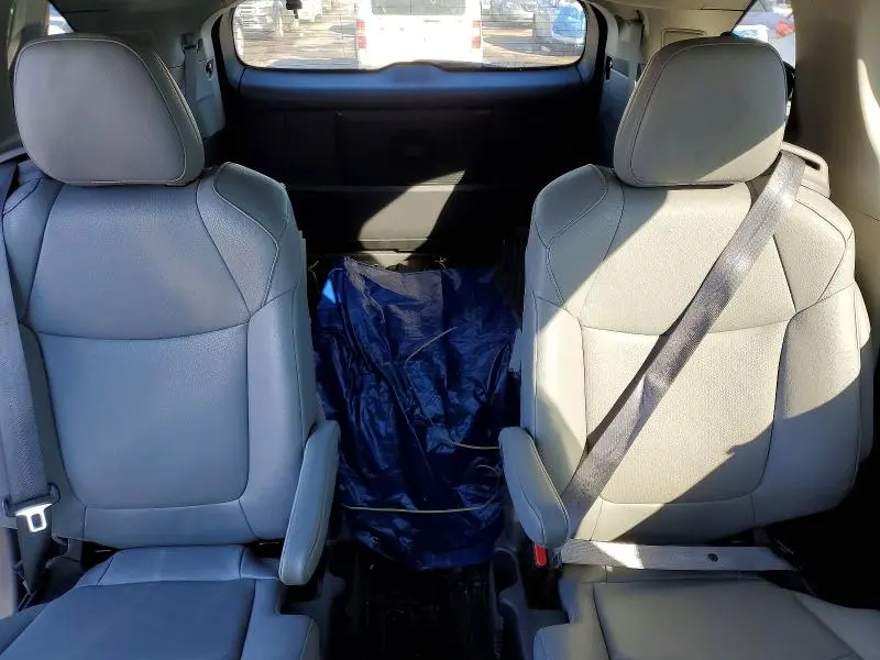 2023 TOYOTA SIENNA XLE 7-PASSENGER  