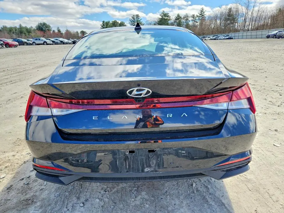 2021 HYUNDAI ELANTRA SEL  