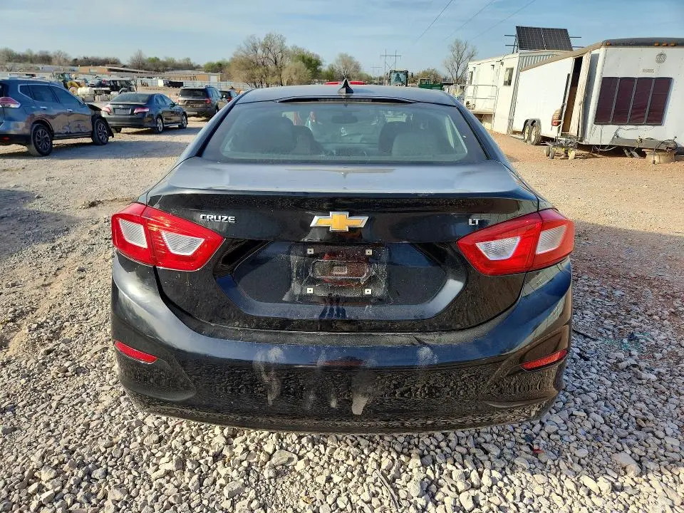 2017 CHEVROLET CRUZE LT  