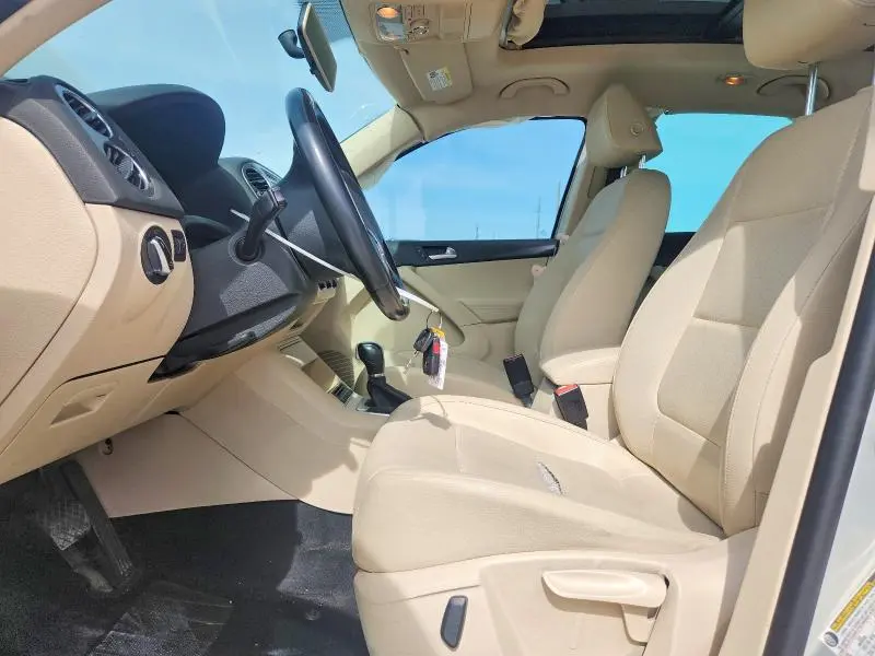 2013 VOLKSWAGEN TIGUAN S  