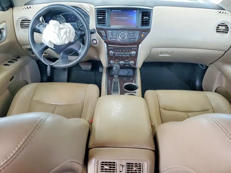 2016 NISSAN PATHFINDER SL  