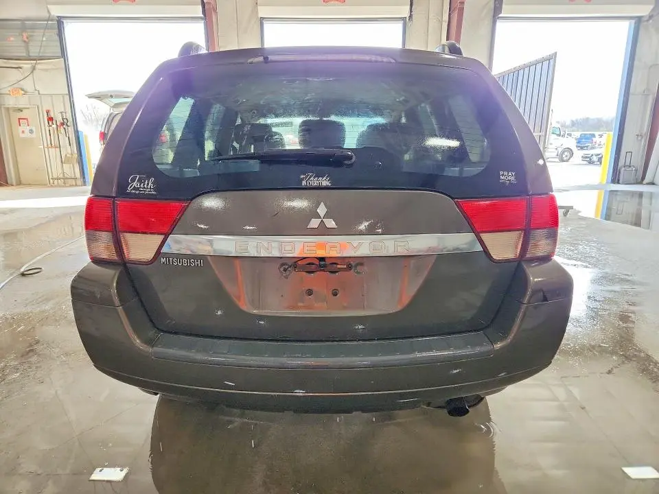2011 MITSUBISHI ENDEAVOR LS  