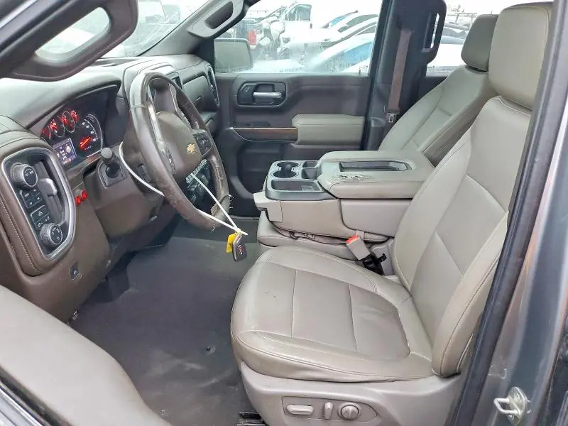 2021 CHEVROLET SILVERADO K1500 LT  