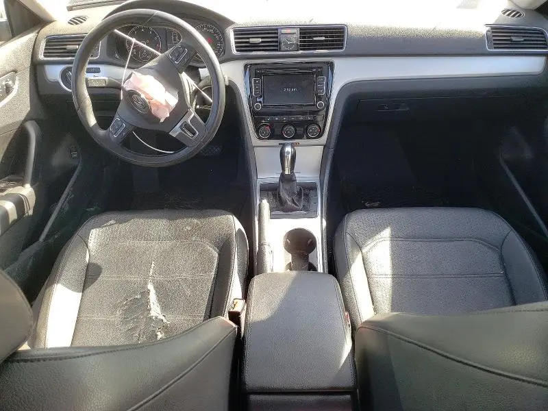 2013 VOLKSWAGEN PASSAT SE  