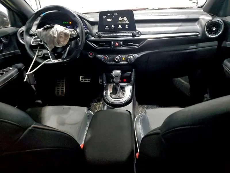 2021 KIA FORTE GT LINE  