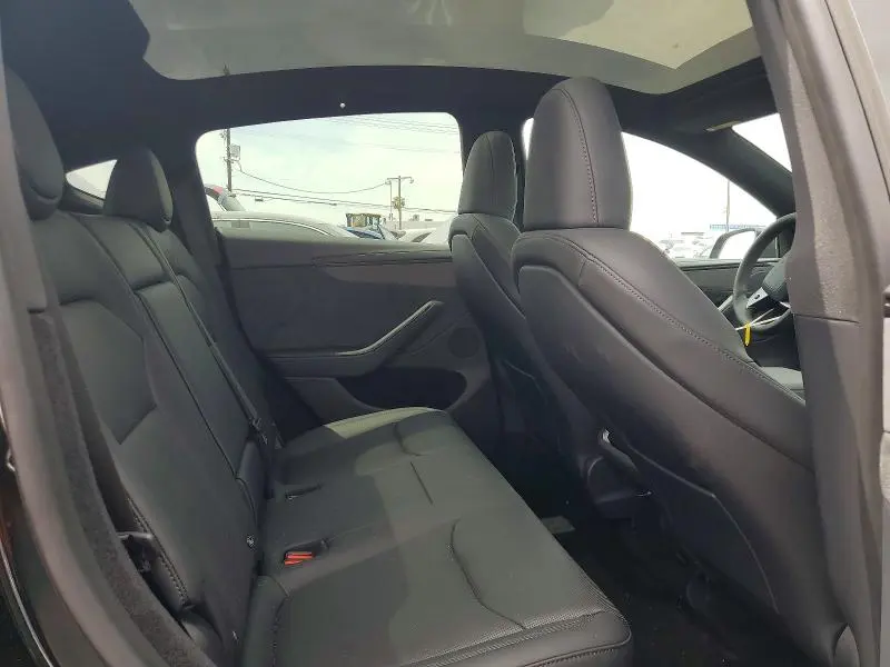 2026 TESLA MODEL Y   