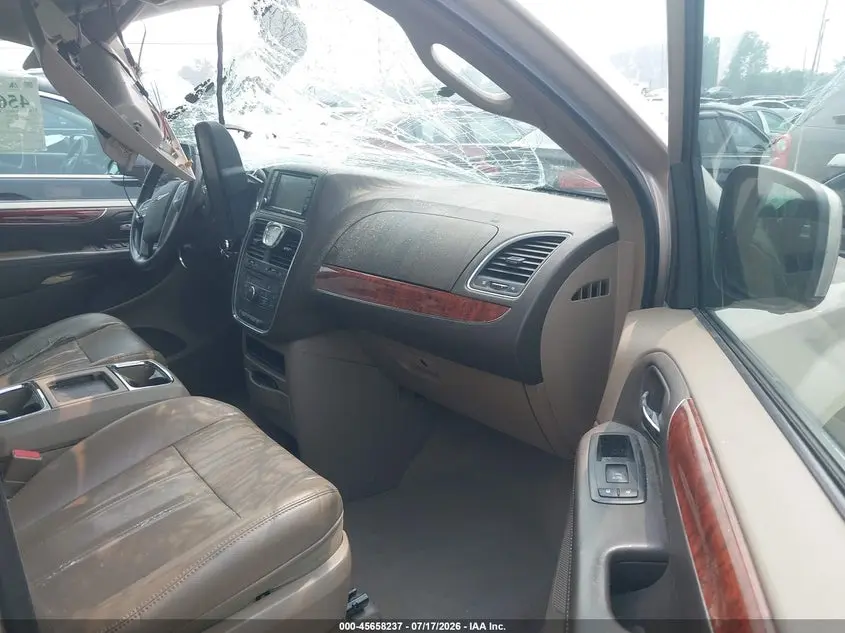 2013 CHRYSLER TOWN & COUNTRY TOURING