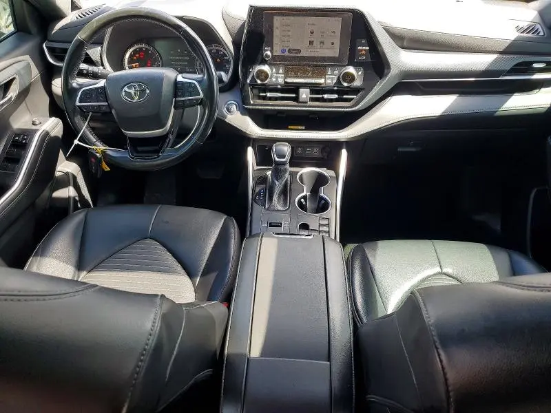 2023 TOYOTA HIGHLANDER XSE  