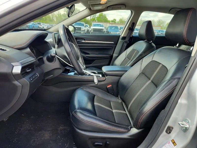 2024 NISSAN ALTIMA SR  