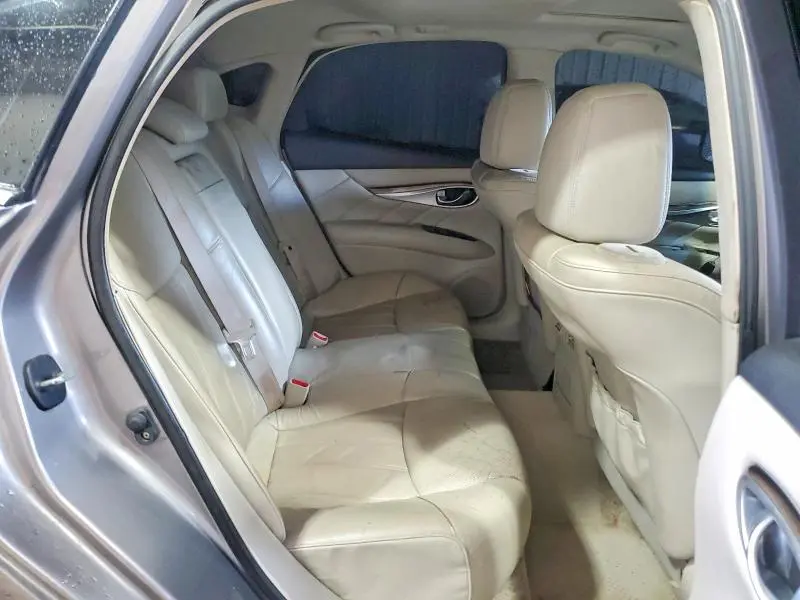 2011 INFINITI M37 X  