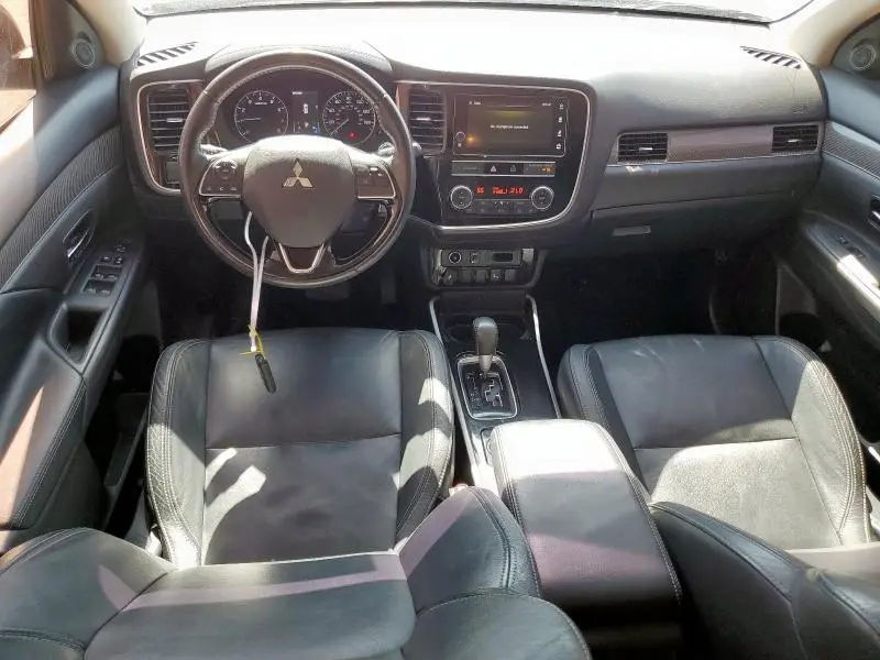 2019 MITSUBISHI OUTLANDER SE  