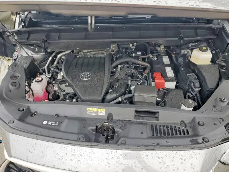 2025 TOYOTA HIGHLANDER XLE  