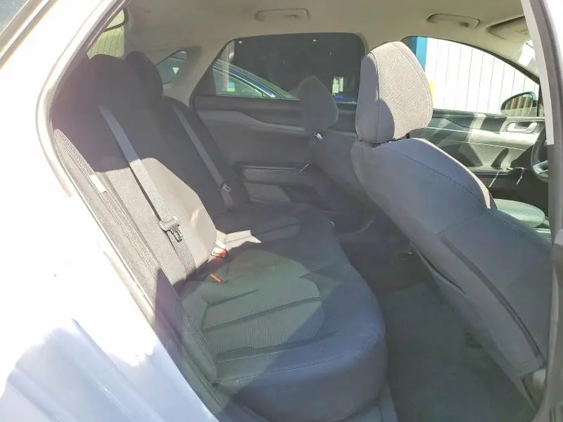 2022 KIA K5 LX  