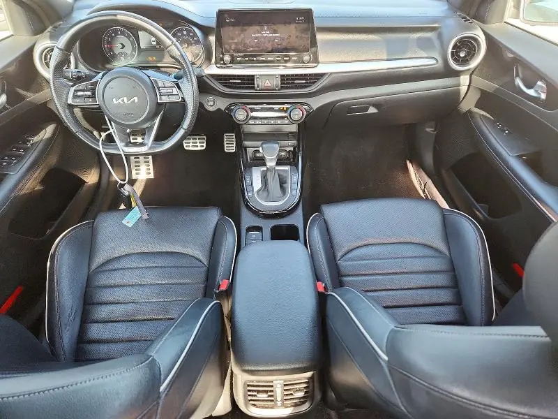 2022 KIA FORTE GT LINE  