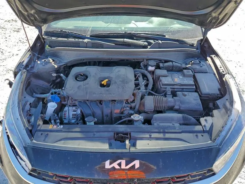 2024 KIA FORTE GT LINE  