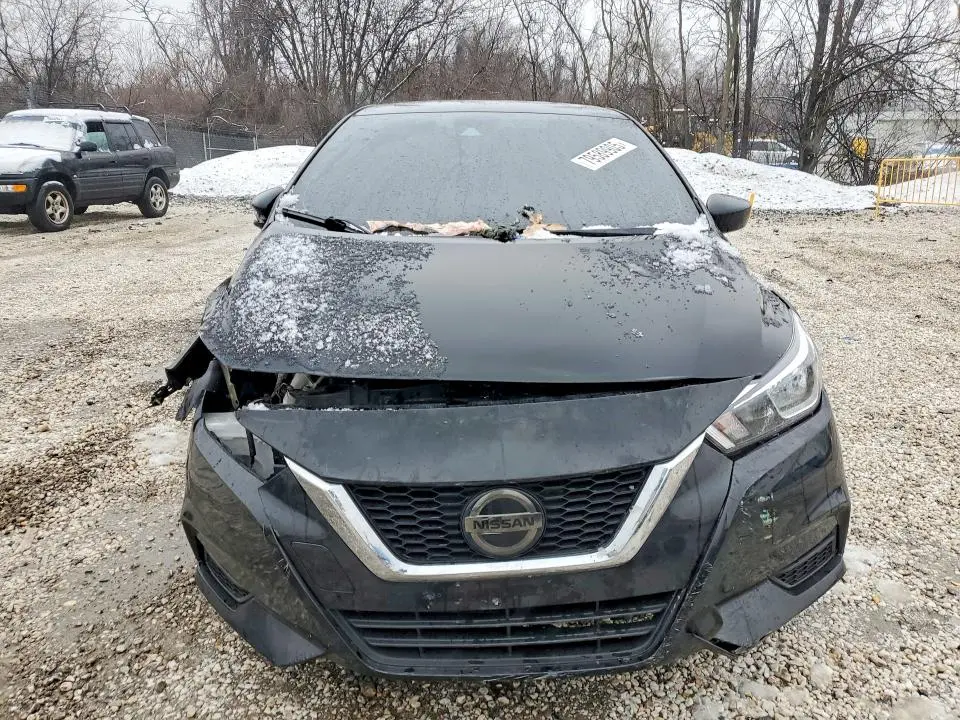 2020 NISSAN VERSA S  