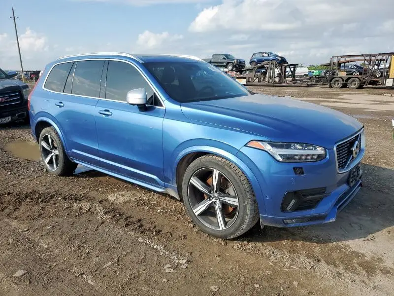 2016 VOLVO XC90 T6  