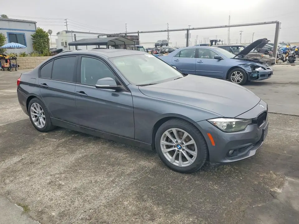 2017 BMW 320   