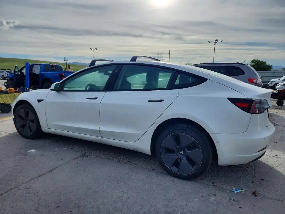 2021 TESLA MODEL 3   