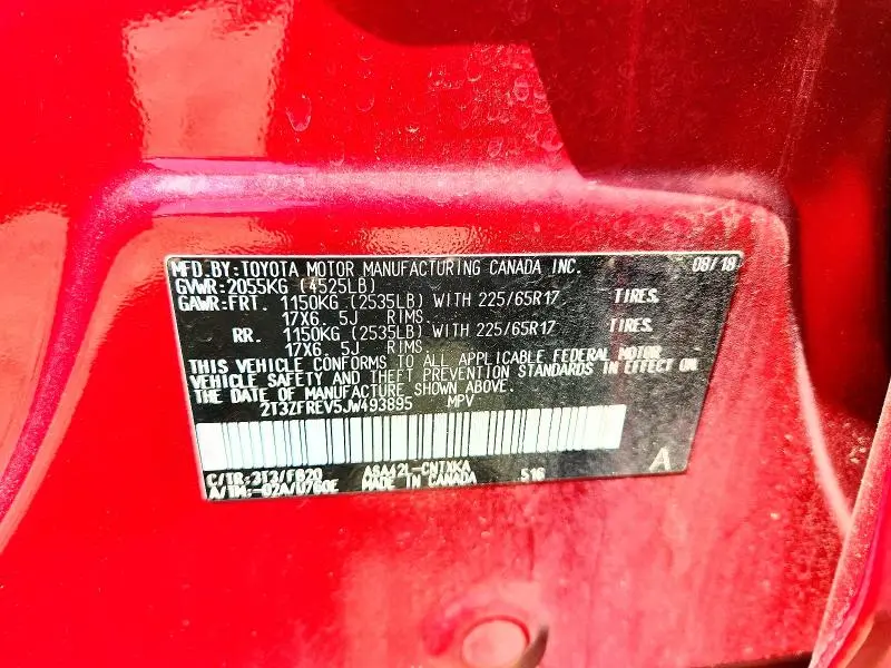 2018 TOYOTA RAV4 LE  