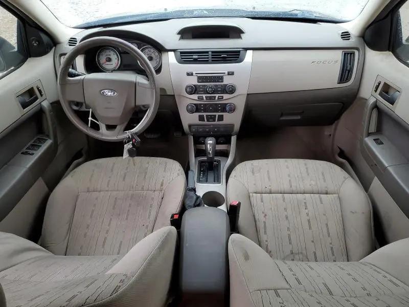 2010 FORD FOCUS SE  
