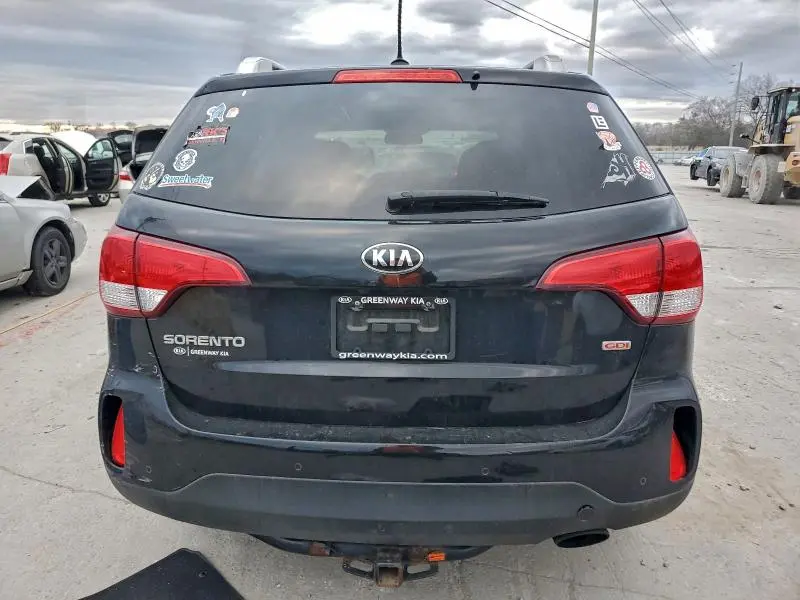2015 KIA SORENTO LX  