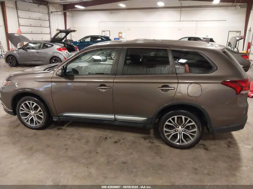 2018 MITSUBISHI OUTLANDER SE