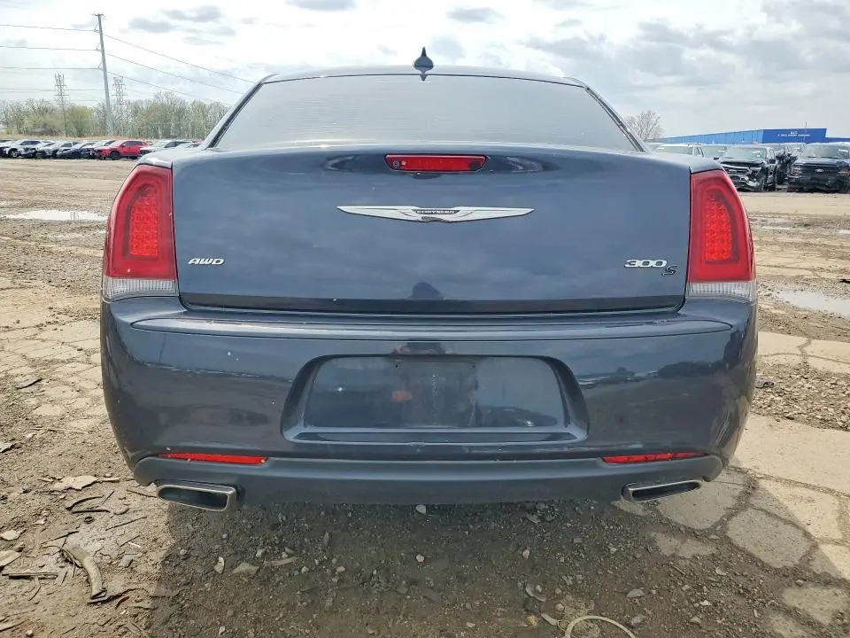 2019 CHRYSLER 300 S  