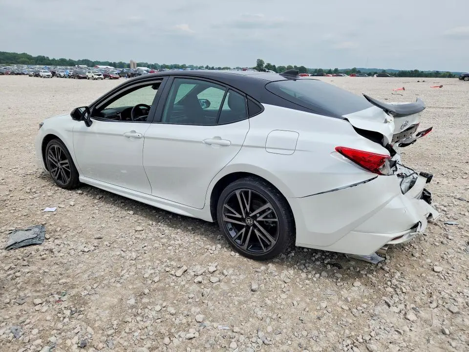 2025 TOYOTA CAMRY XSE  