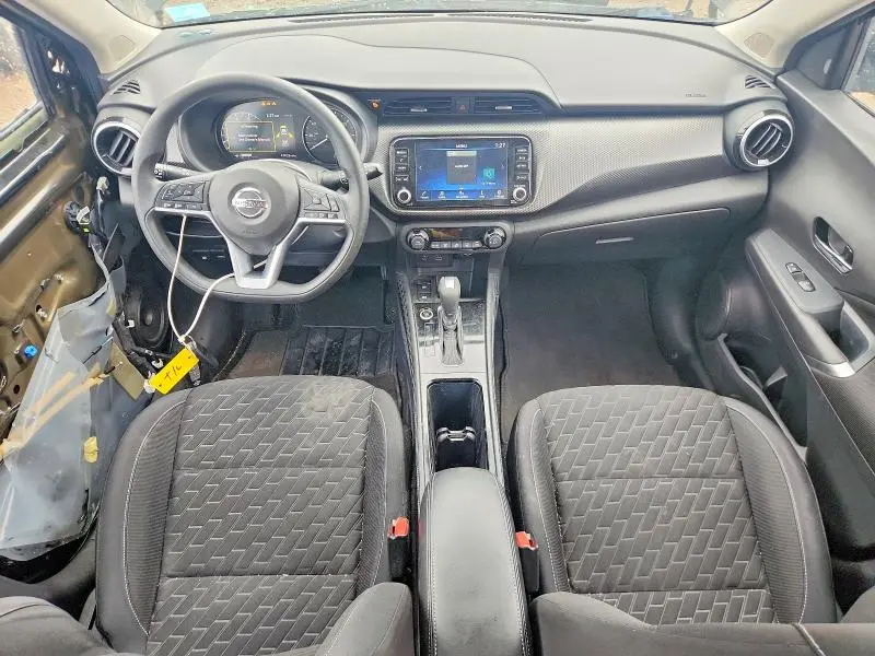 2021 NISSAN KICKS SV  