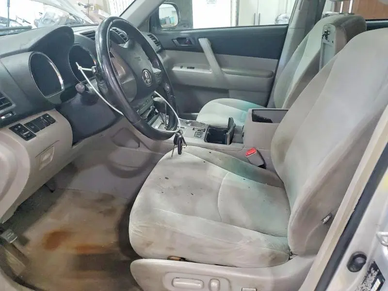 2010 TOYOTA HIGHLANDER BASE  