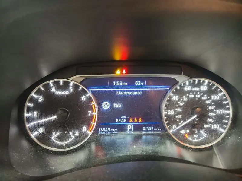 2024 NISSAN ALTIMA SR  